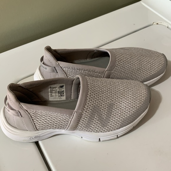 New Balance ( women’s, slip on shoes) - Picture 1 of 11